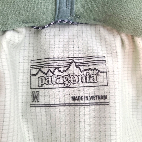 PATAGONIA Men's Multi Trails Shorts 8" in Hemlock Green Size Medium - Picture 5 of 10